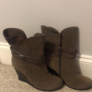 Brown boots